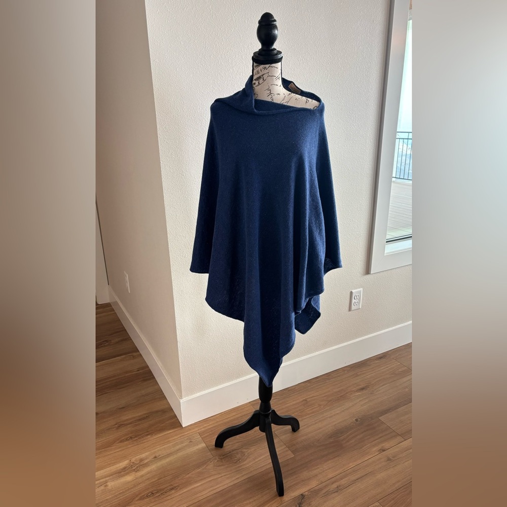 Blarney Woolen Mills Wool Poncho (One Size) Made in Ireland 🇮🇪 ☘️